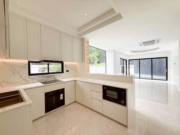 9 ล้าน New pool villa near Chalong - Town Enjoy fantastic privatcy corner home Very close toRobinson lifestyle