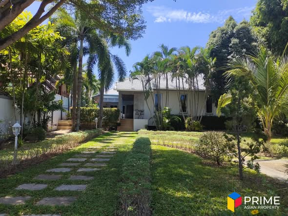 for Rent 90,000 THB per month with 1 year contract Villa Details: • 4 Bedrooms • 3 Bathrooms • Fully furnished • Towels and Linens set • S