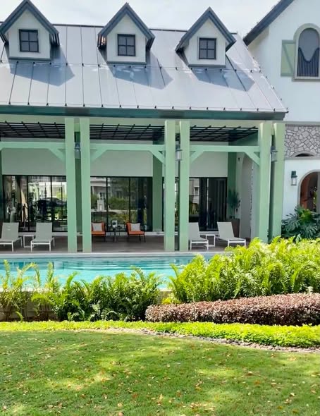 for Rent House Prime Location: • Near Robinson Thalang • Mission Hills Golf Course • Ao Po Marina • Only 20 minutes to British Internation