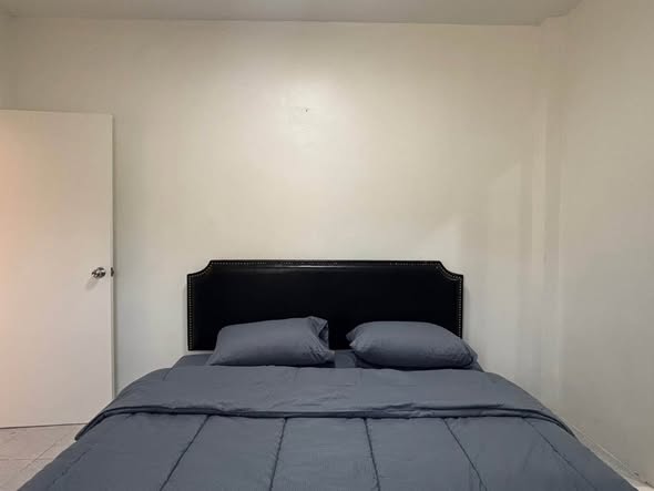 For Rent - Chao-Fha Thani Village Chalong Available to move in 2 Bedrooms 2 Bathrooms living room kitchen room Parking area Air conditione