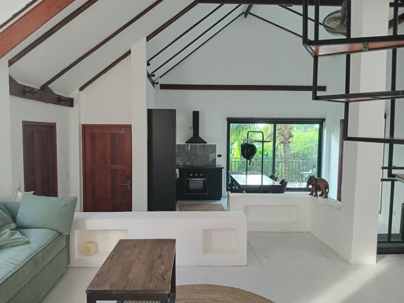for Rent in Chalong 3 Bedrooms and 3 Bathrooms Parking, modern kitchen, quiet street Near to My Front Yard, Oak Meadow School and Soi Taie