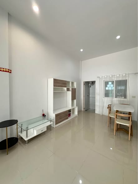 for rent #Chalong บ้านให้เช่า ฉลอง The rich Nayai 25,000 Annual contract Accept animals, dogs and cats 24-hour security 2 bed 2 baths Avai