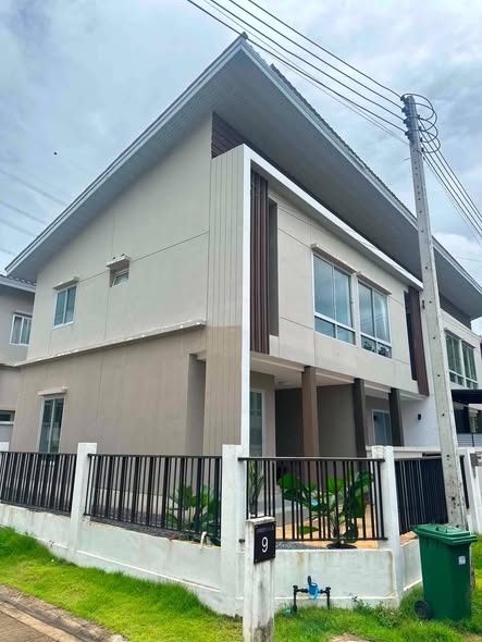 contract) Ready to move in 31 July '26 3 Bedrooms 2 Bathrooms Corner house 2 A/C 2 month security deposit +2,000Water/Electricity 1-month ad