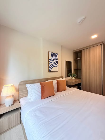 : 60,000 THB/month 2 months deposit + 1 month advance Double room • 2 Bedroom | 2 Bathroom • 60 sq